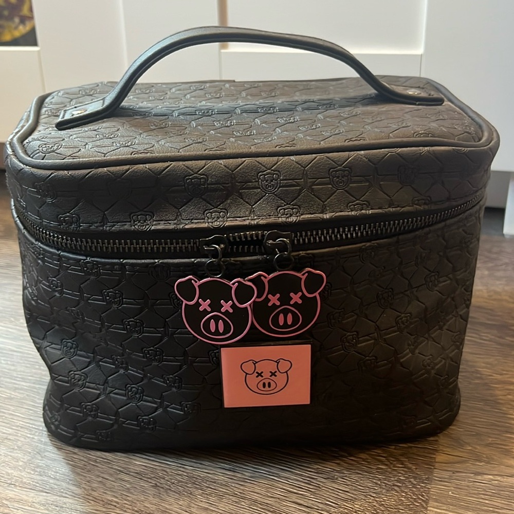 SHANE DAWSON x JEFFREE STAR MAKEUP BAG